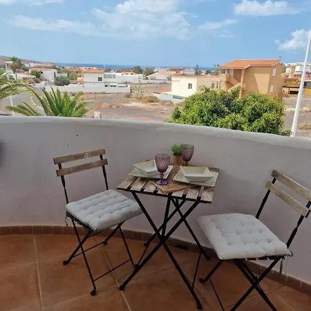 Ohana Roger アパート